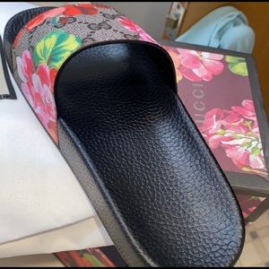 Gucci Slides Size 5